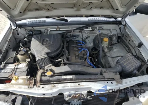 2001 Nissan Frontier King Cab Xe z USA, uszkodzony, nr VIN 1N6DD26S01C402804